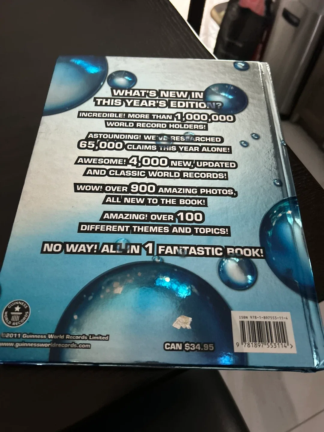 Guinness World Records 2012 Book image indicator(2)