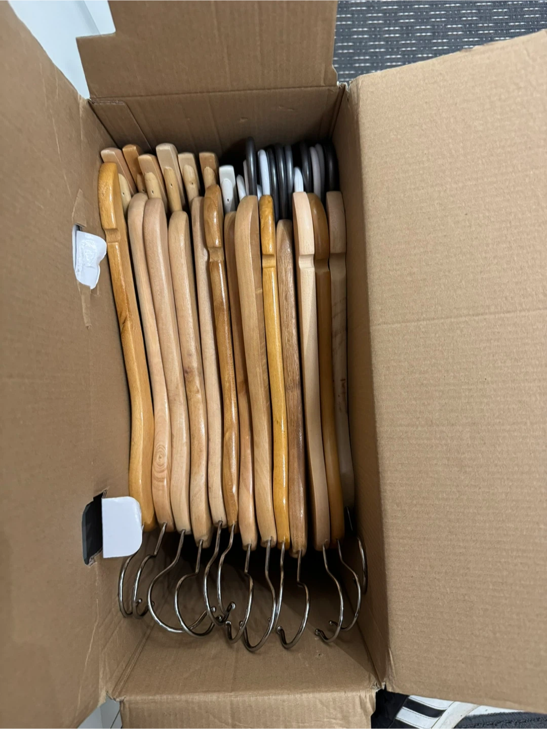 Clothes Hangers - Wood & Plastic - photo 2
