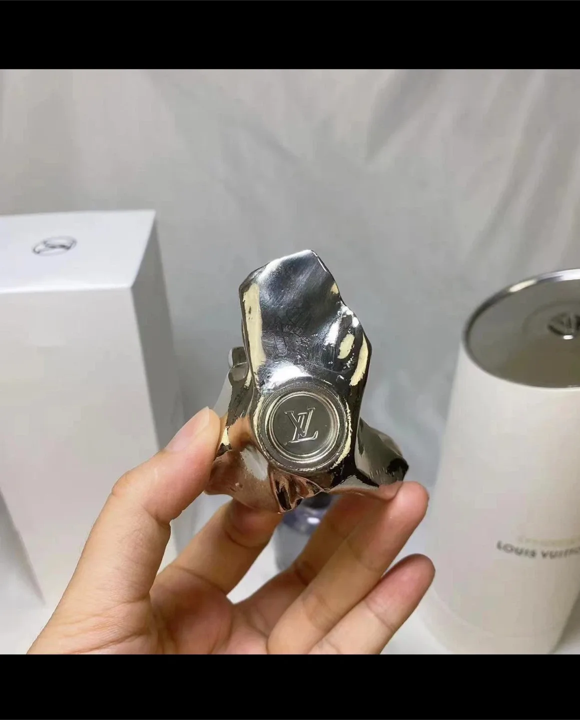 Louis Vuitton Symphony Perfume image indicator(4)