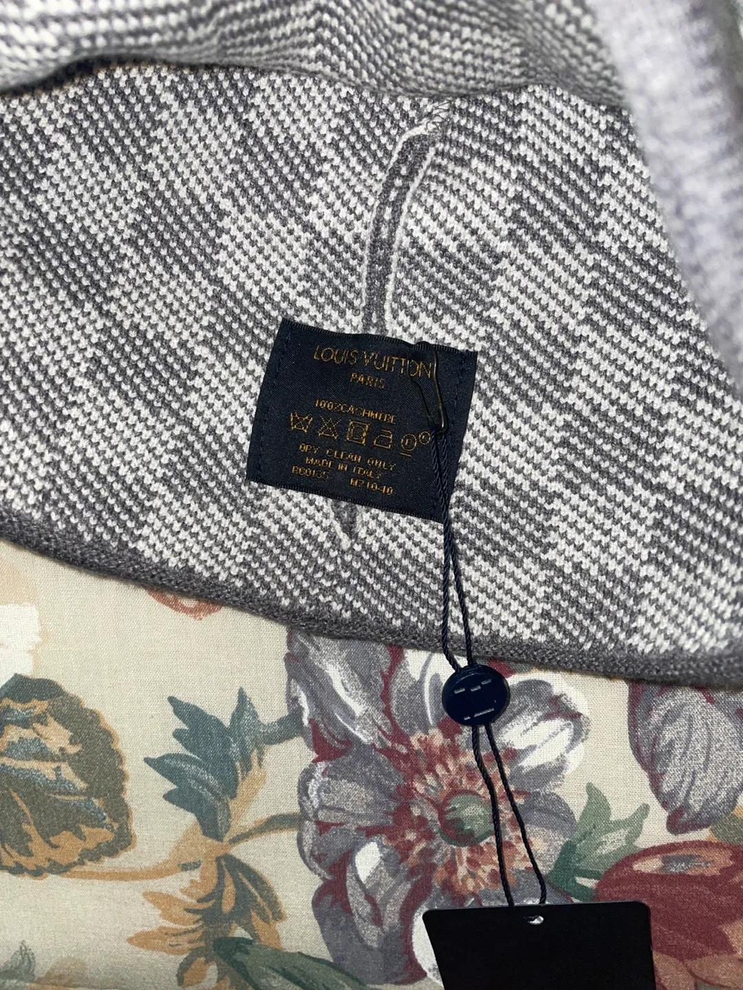 Louis Vuitton Grey Beanie image indicator(2)
