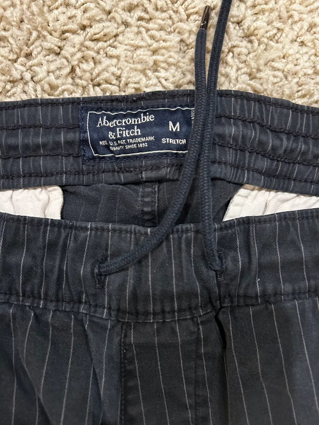 Abercrombie & Fitch men Pinstripe Stretch Pants - Size M image indicator(2)