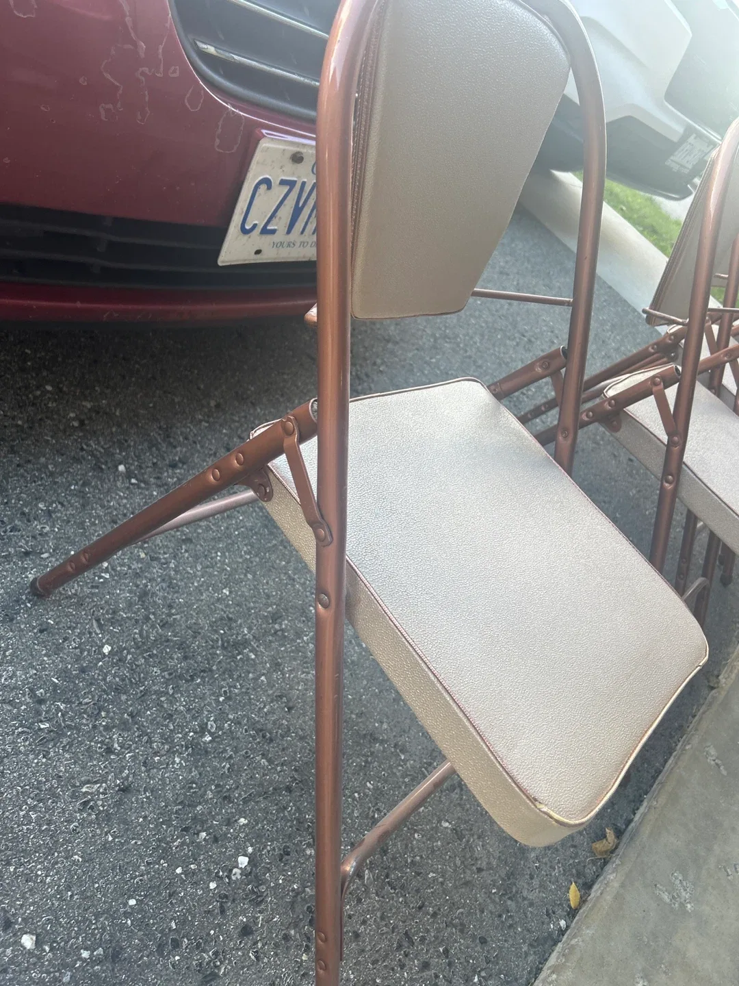 Folding Chairs - Set of Four image indicator(2)