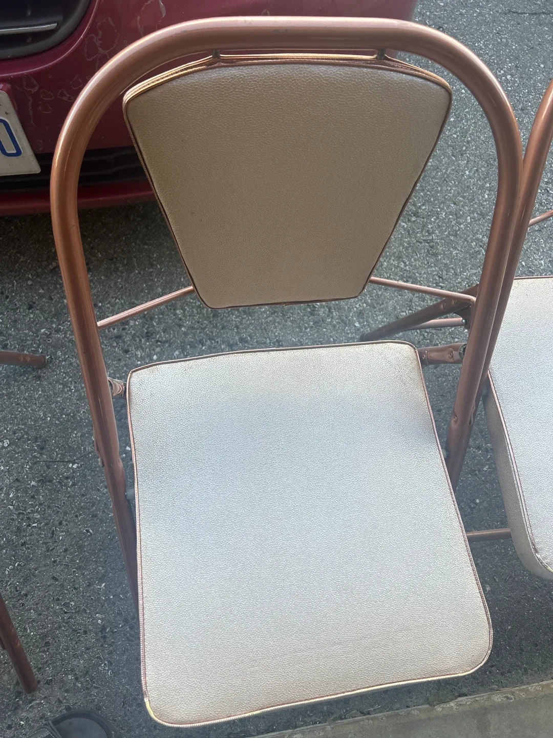 Folding Chairs - Set of Four image indicator(3)
