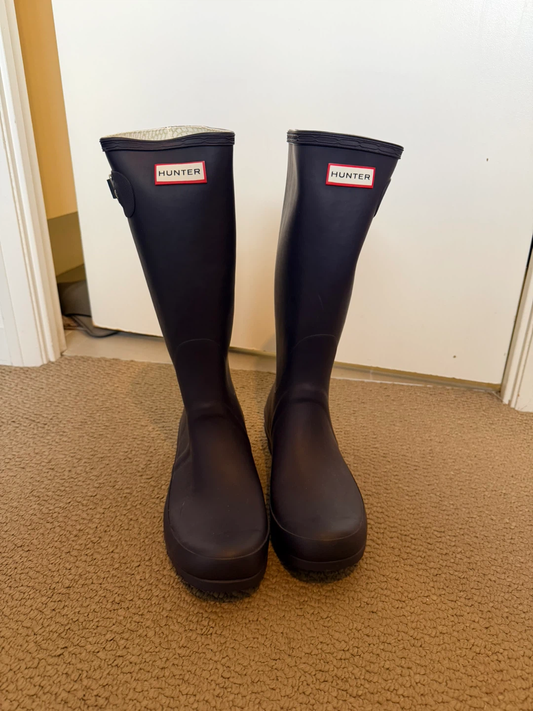 Hunter Rain Boots - Size 9 women - Dark Purple