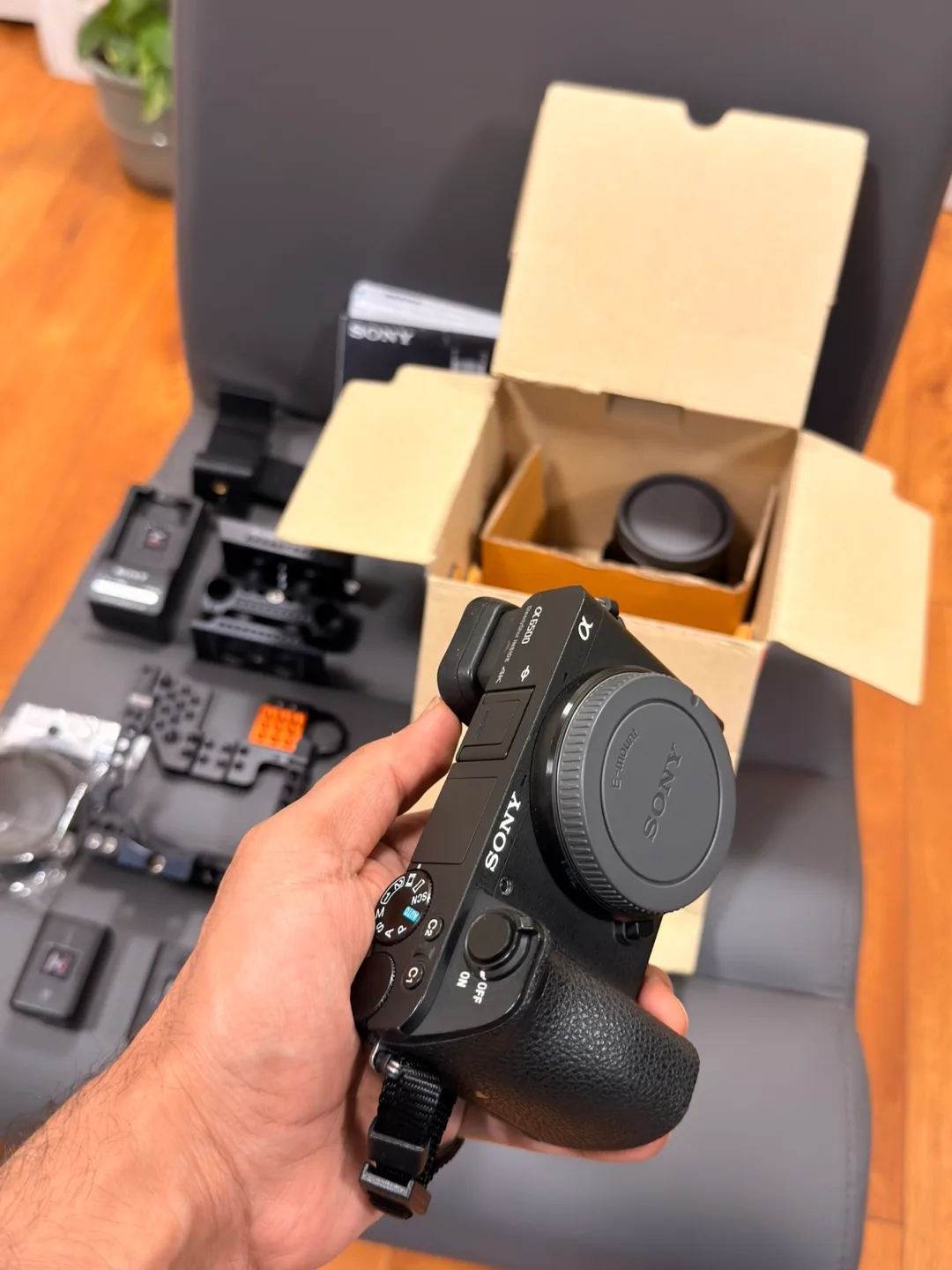Sony Alpha a6500 + 50mm OSS lens with Accessories image indicator(6)