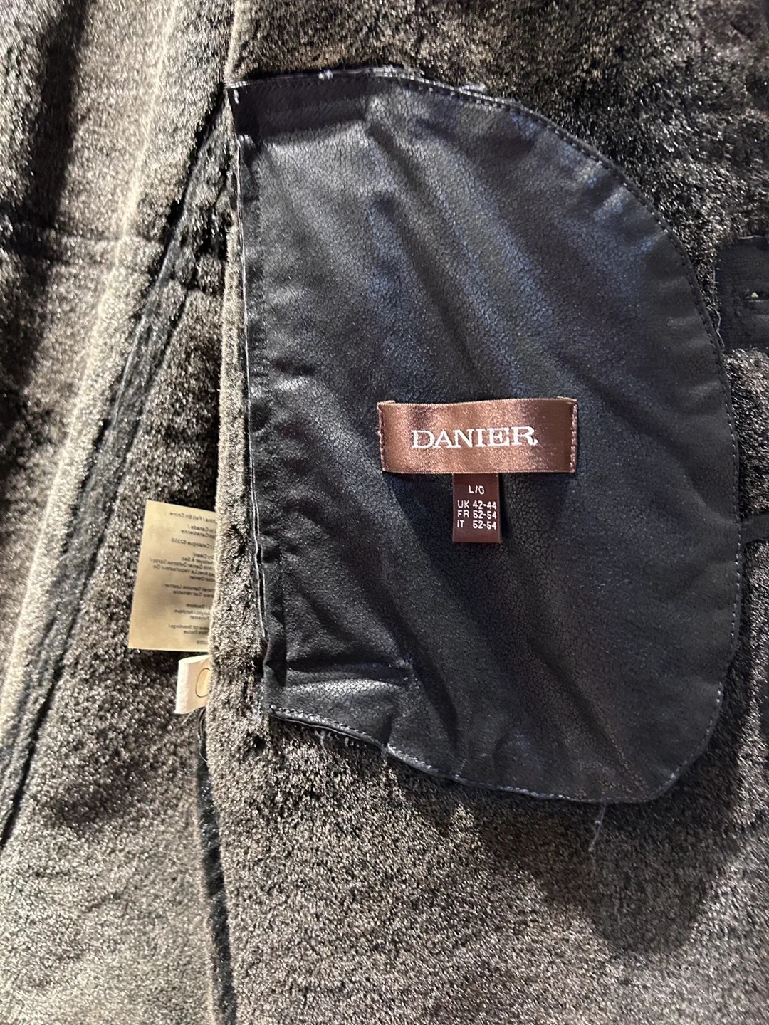 Men’s Leather Jacket image indicator(2)