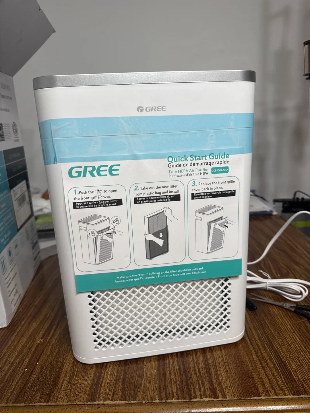 GREE True HEPA Air Purifier - Like New! thumbnail
