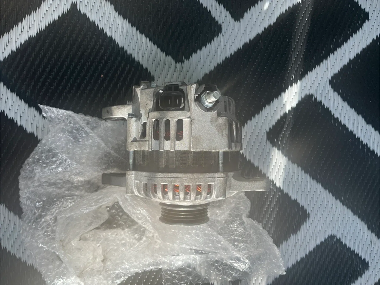 R-Premium Alternator - New in Box image indicator(3)