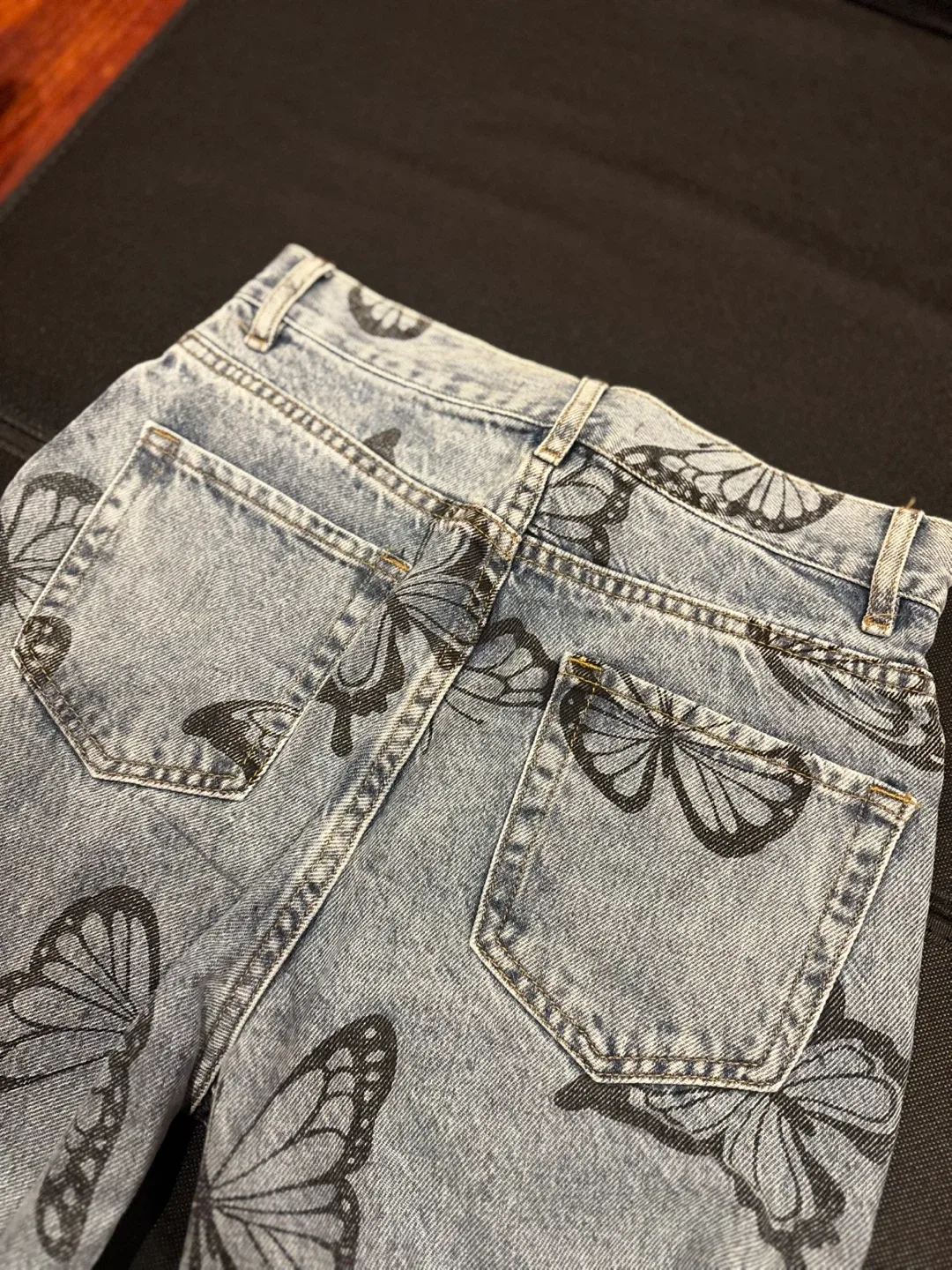 Pacsun Butterfly Print High Rise Jeans - Size 25 image indicator(8)