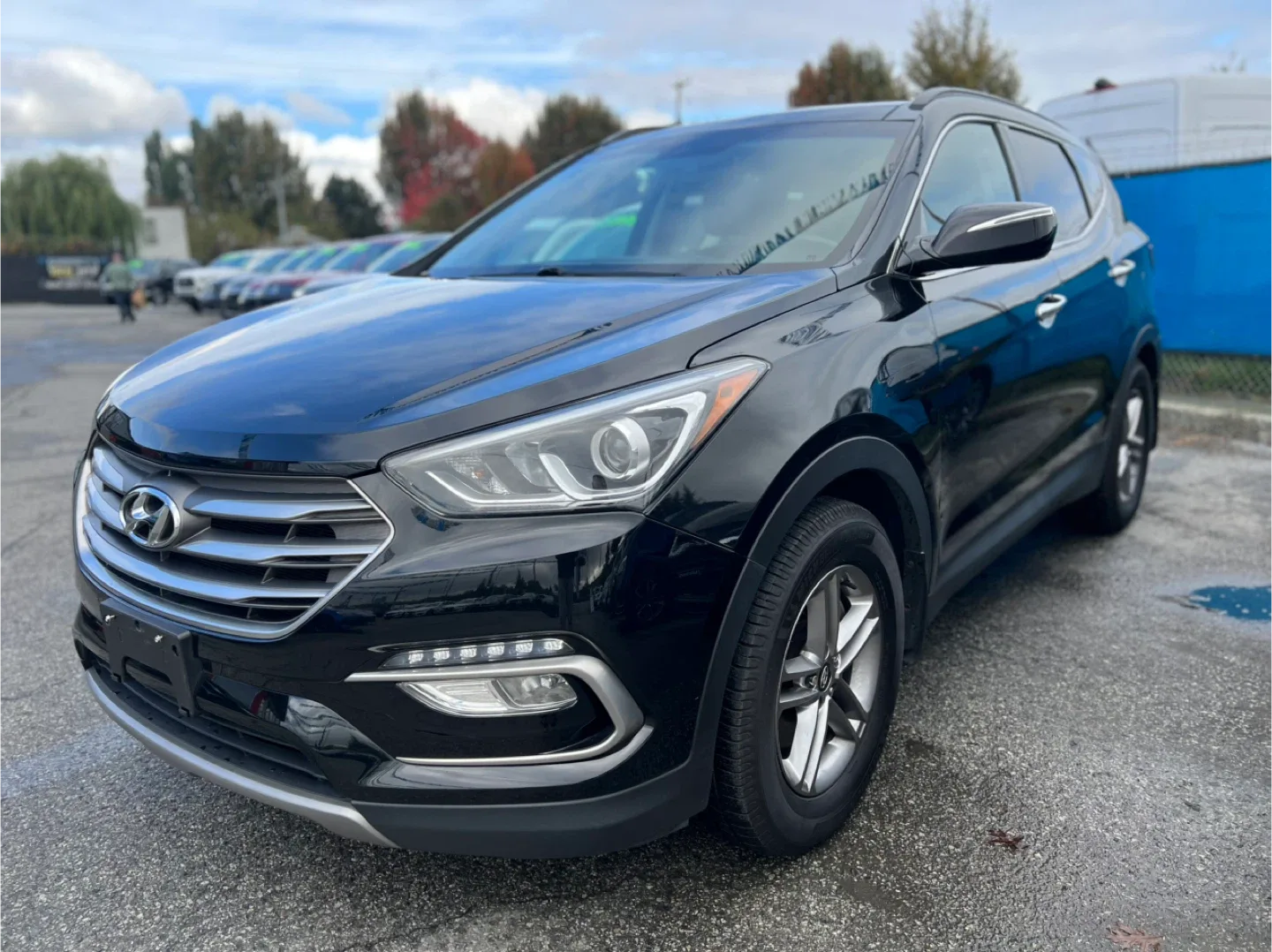 Black Hyundai Santa Fe Sport AWD thumbnail