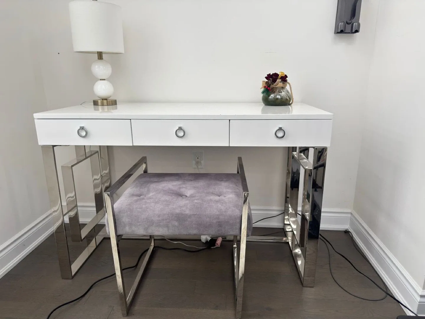 White Desk with Chrome Legs & Grey Stool image indicator(3)