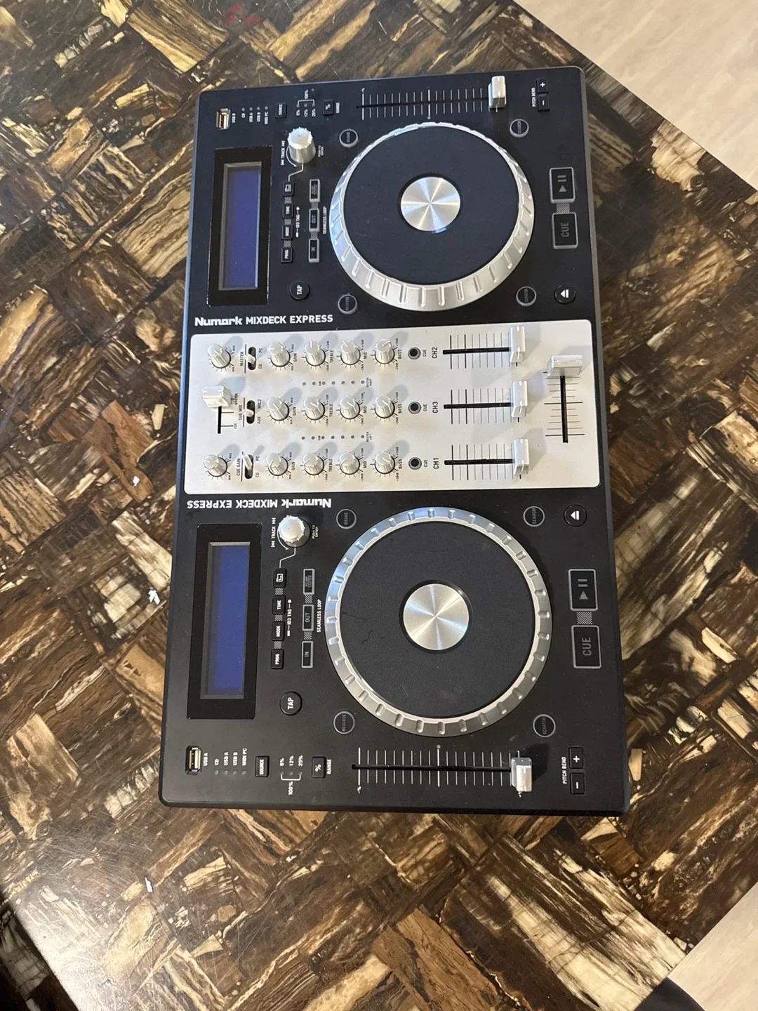 Dj set image indicator(7)