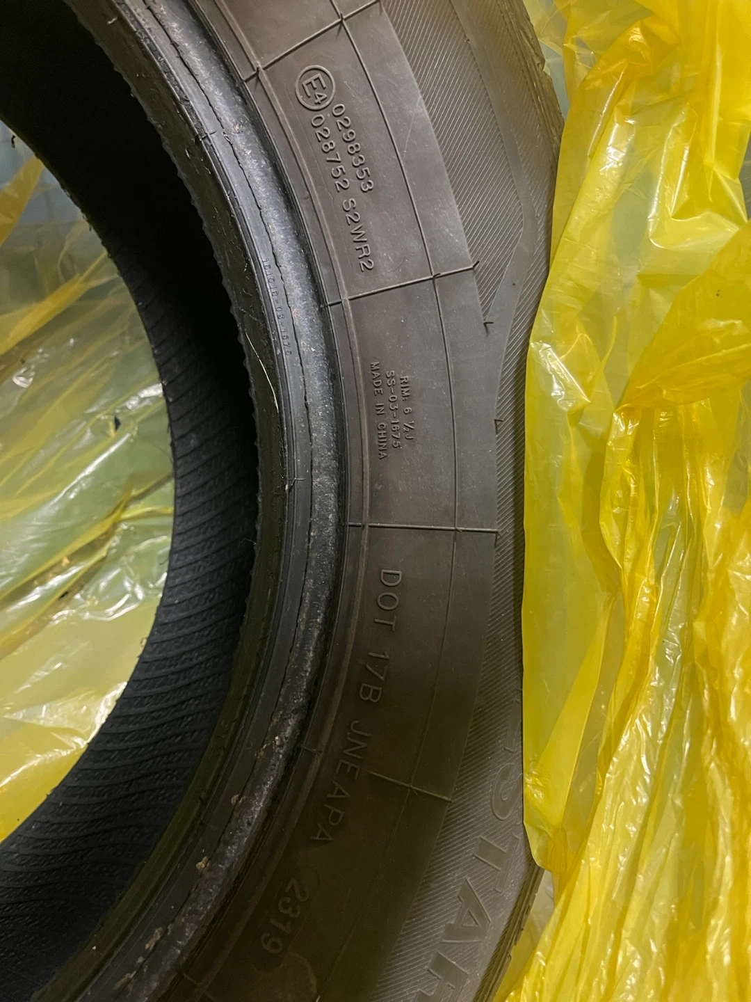 Roadmarch Tire 215/65R16 - photo 3