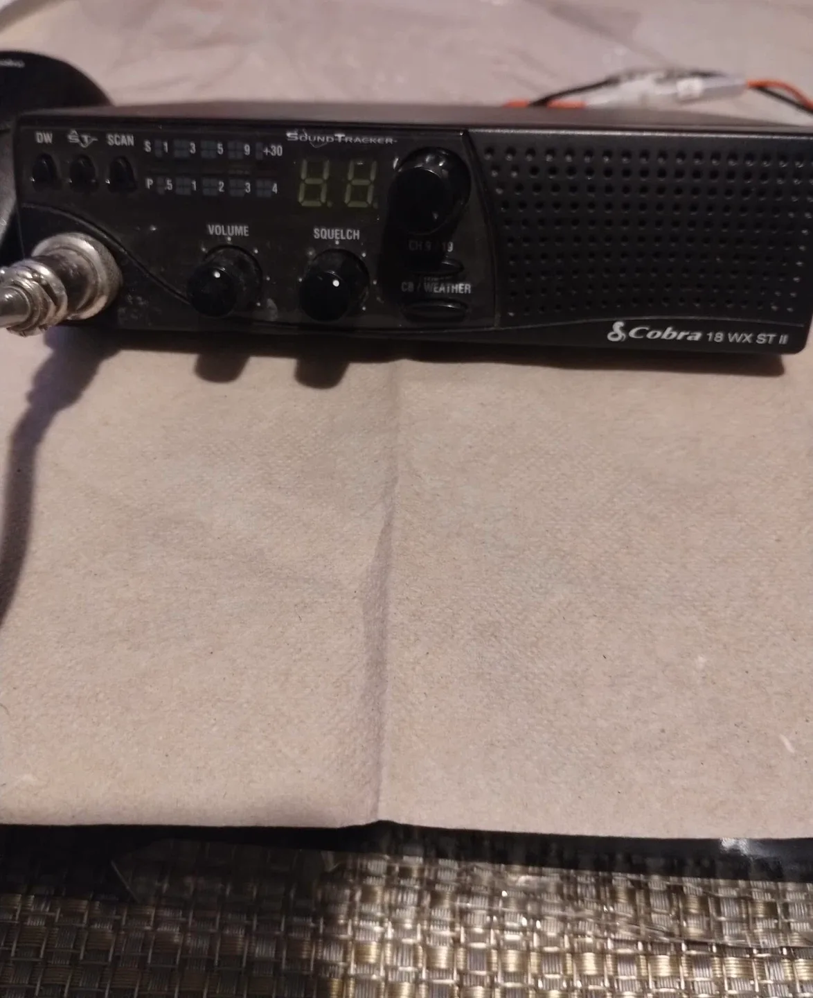 Cobra 18 WX ST II CB Radio with Microphone image indicator(2)