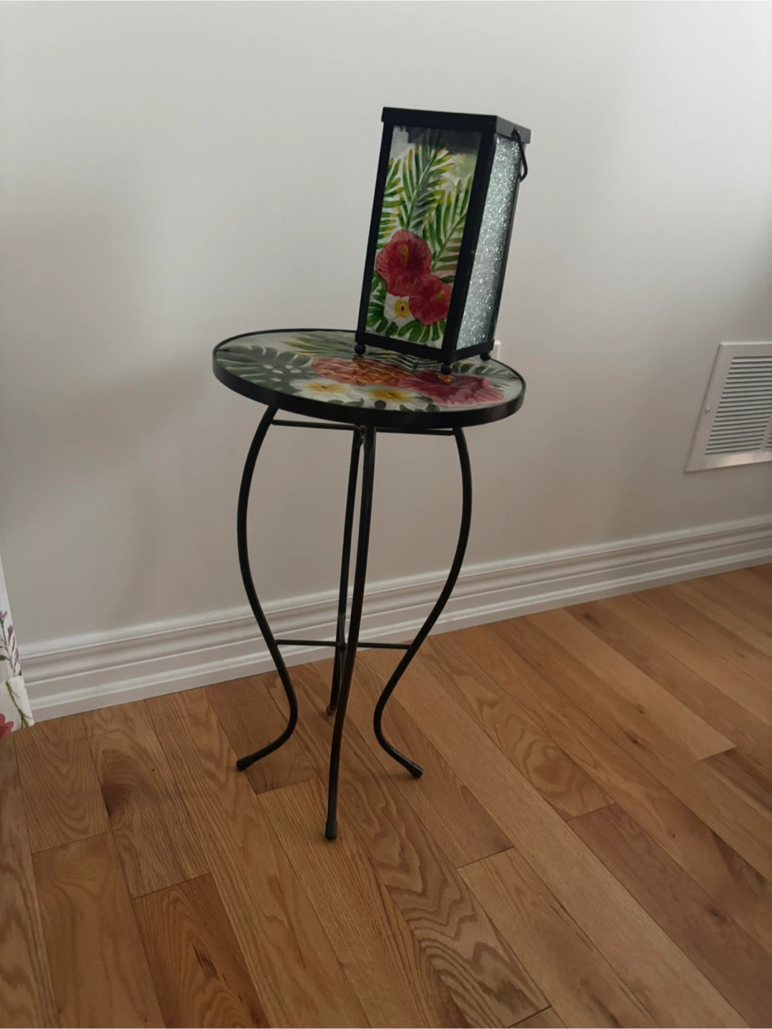 Accent Table with Matching decorative Lantern - photo 2