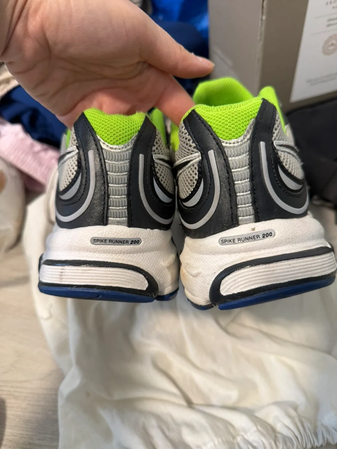 Vetements running shoes image indicator(3)