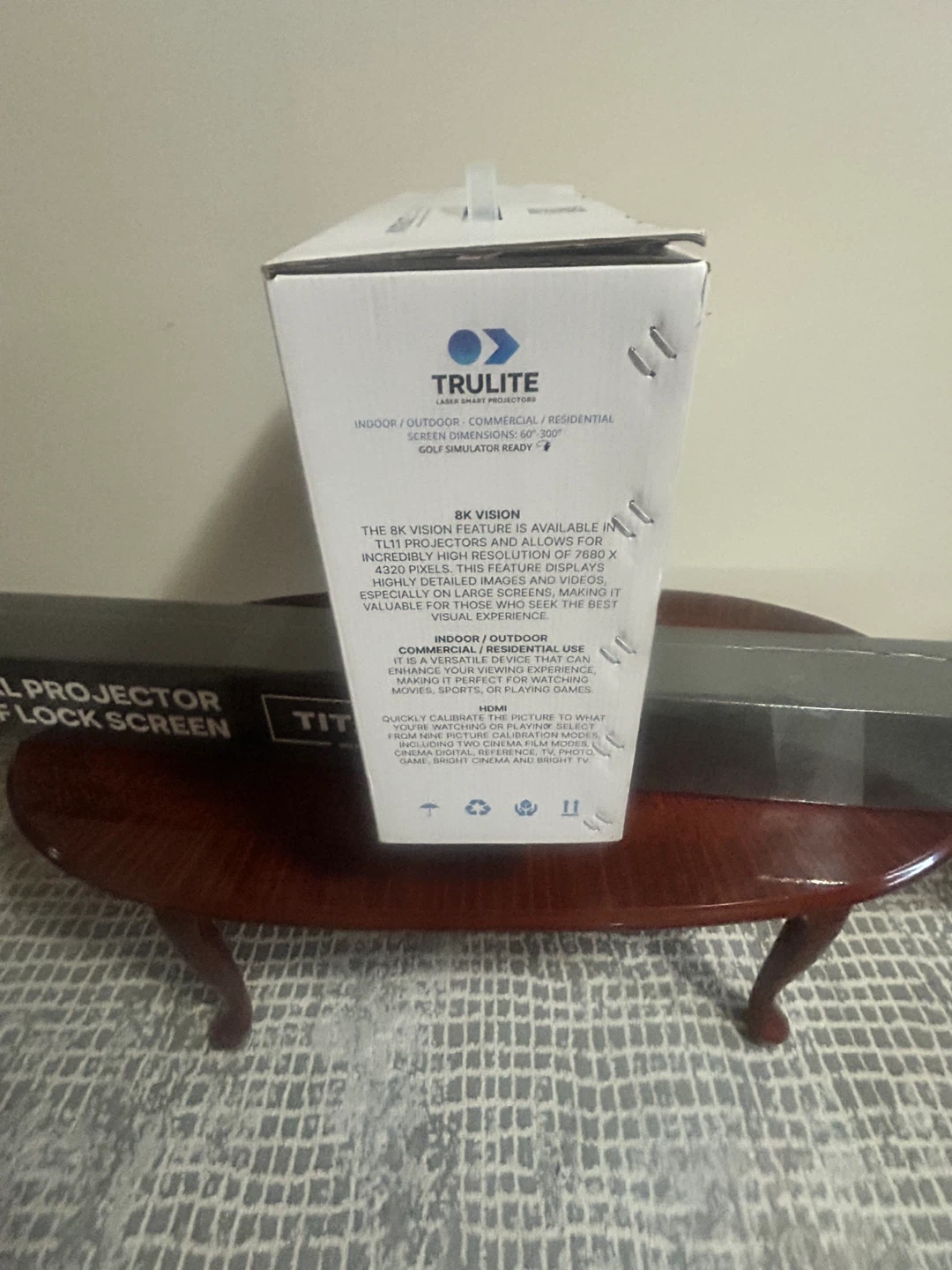 TruLite TL11 Projector & Titan TNS-72 Screen - NEW! - photo 4