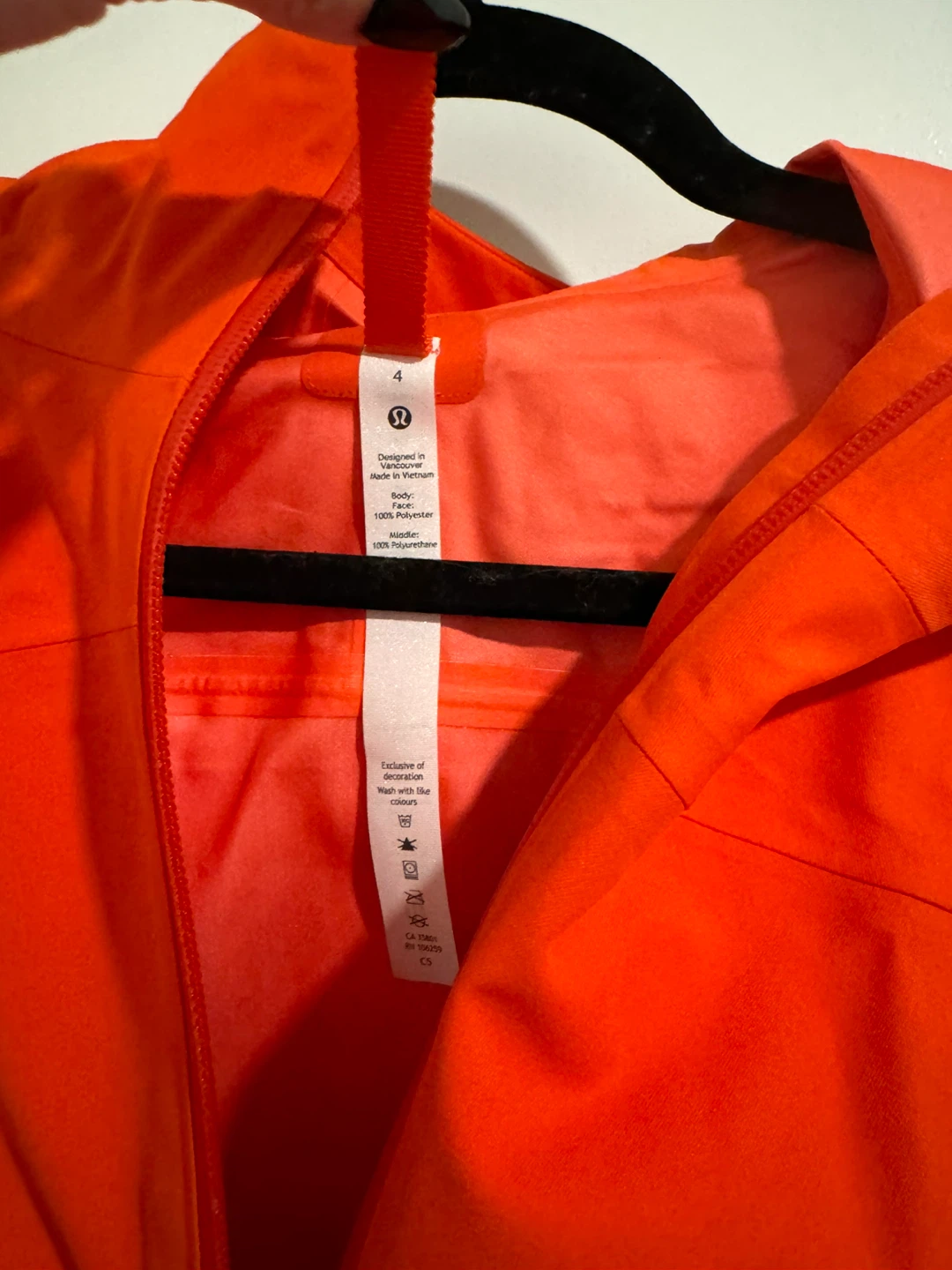 Lululemon StretchSeal Relaxed Rain Jacket - Size 4 - photo 2