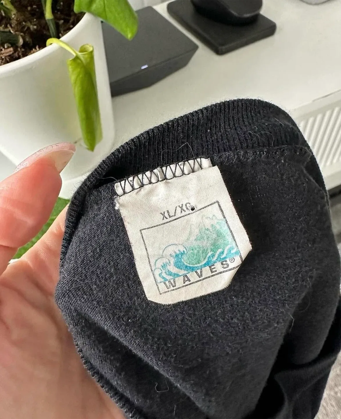 Vintage 1992 Toronto Blue Jays waves T-shirt size XL image indicator(2)