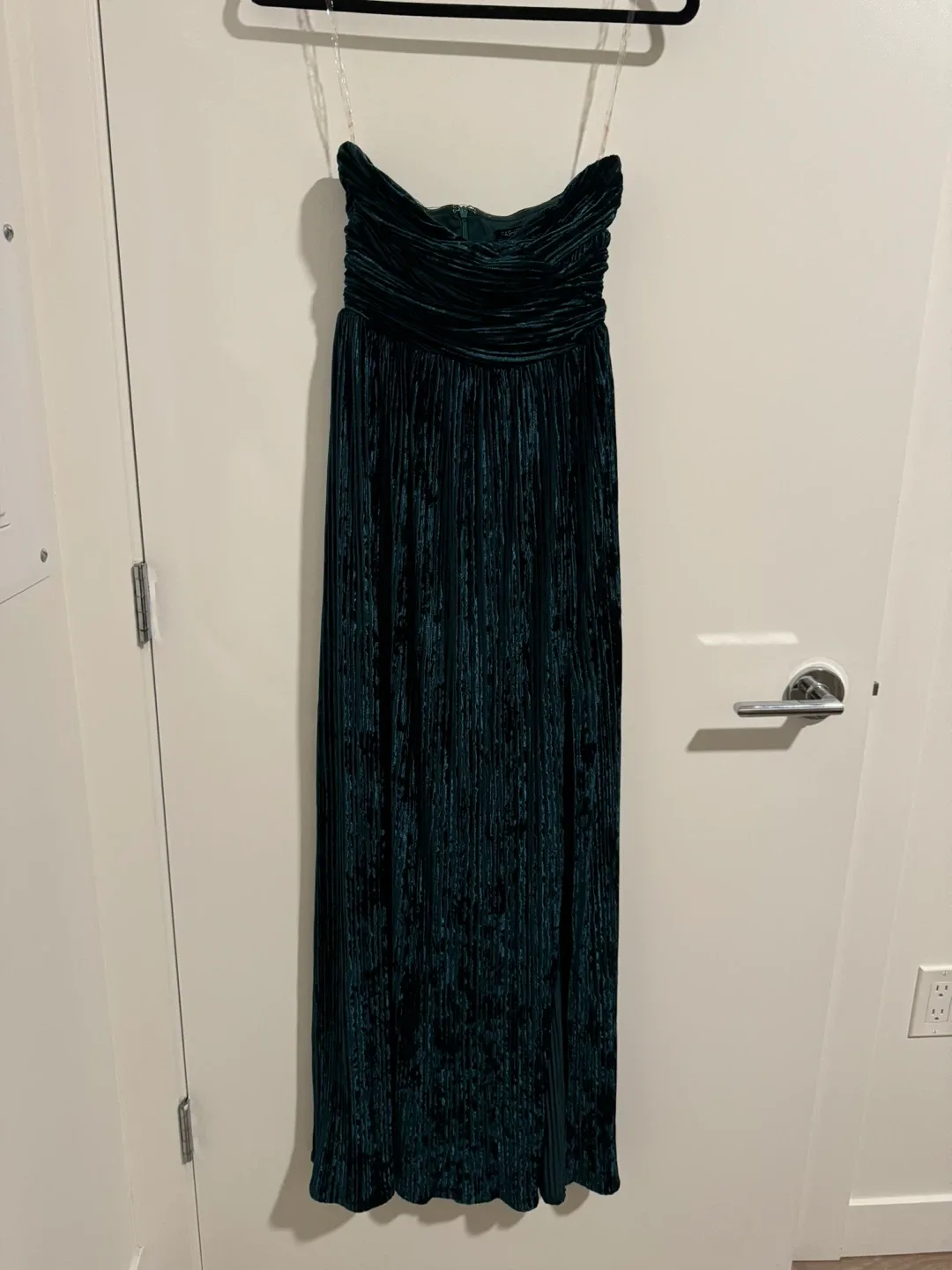 Fashion Nova XS Green Velvet Gown image indicator(2)