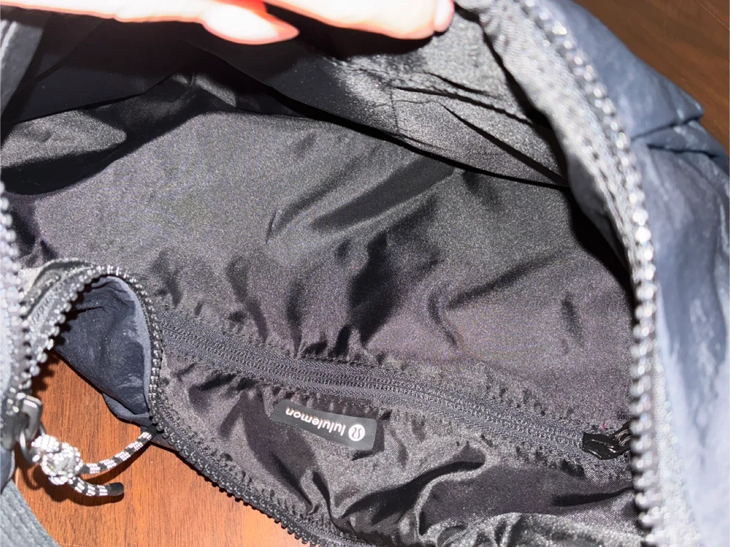 Lululemon Black Shoulder Bag image indicator(2)