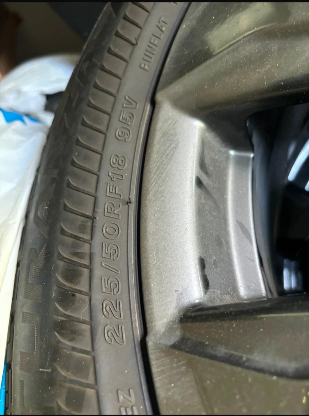 Lexus UX Infiniti Q50 Q60 225/50/18 Bridgestone tires image indicator(2)
