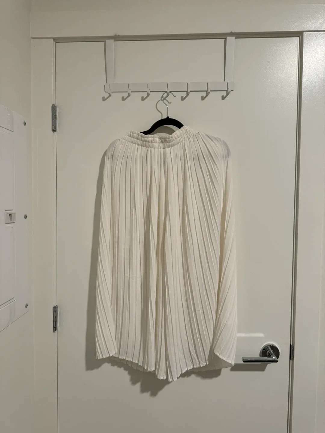 Ever New Lindy Pleated Culotte - Size 2, Porcelain thumbnail