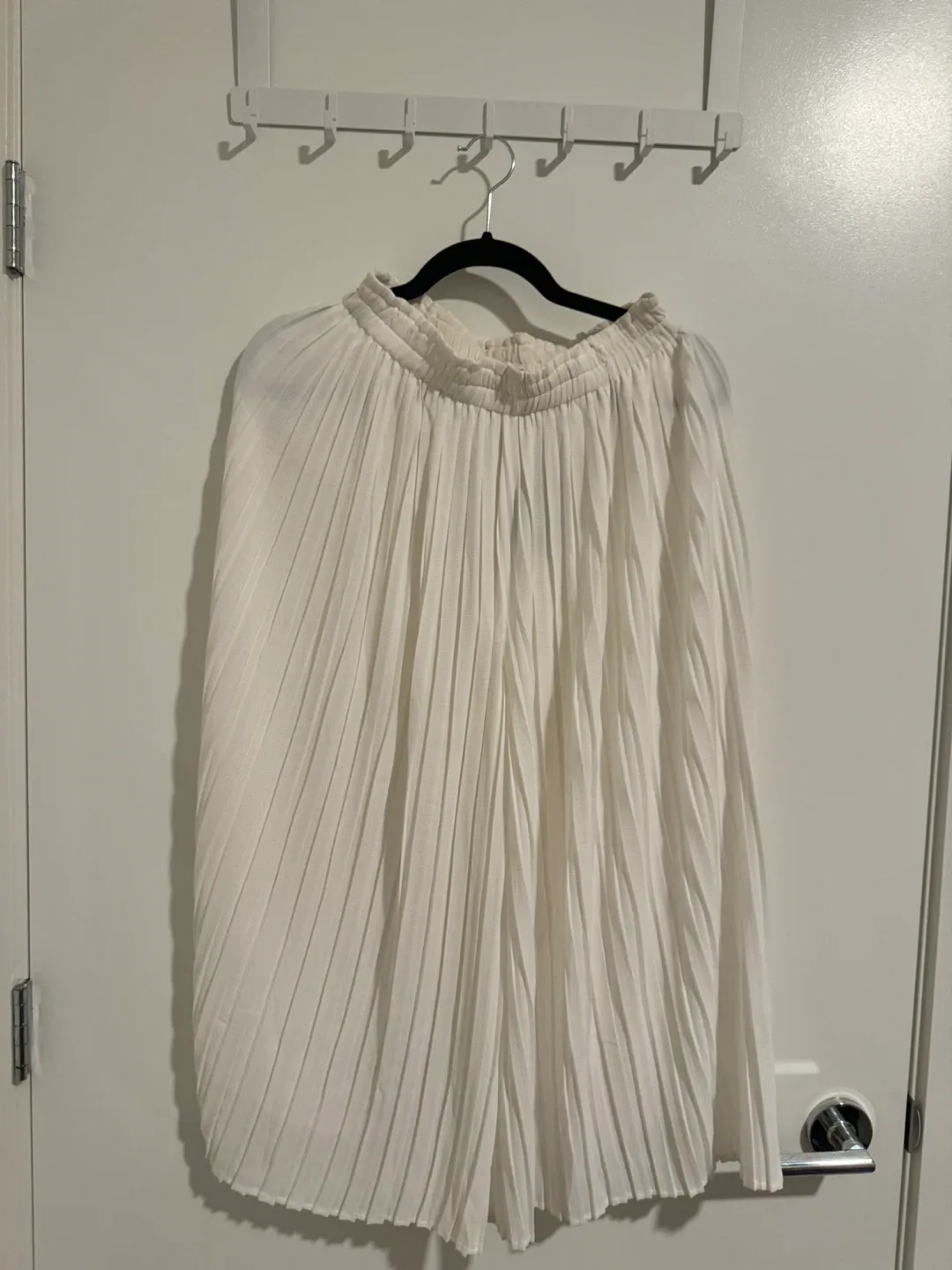 Ever New Lindy Pleated Culotte - Size 2, Porcelain image indicator(3)