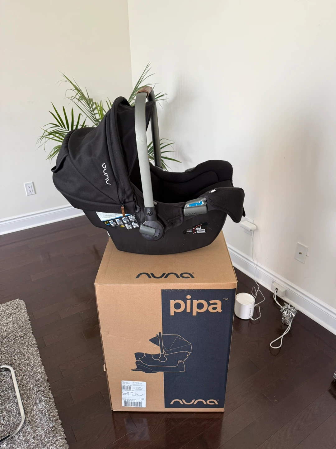 Nuna Pipa Infant Car Seat - Black