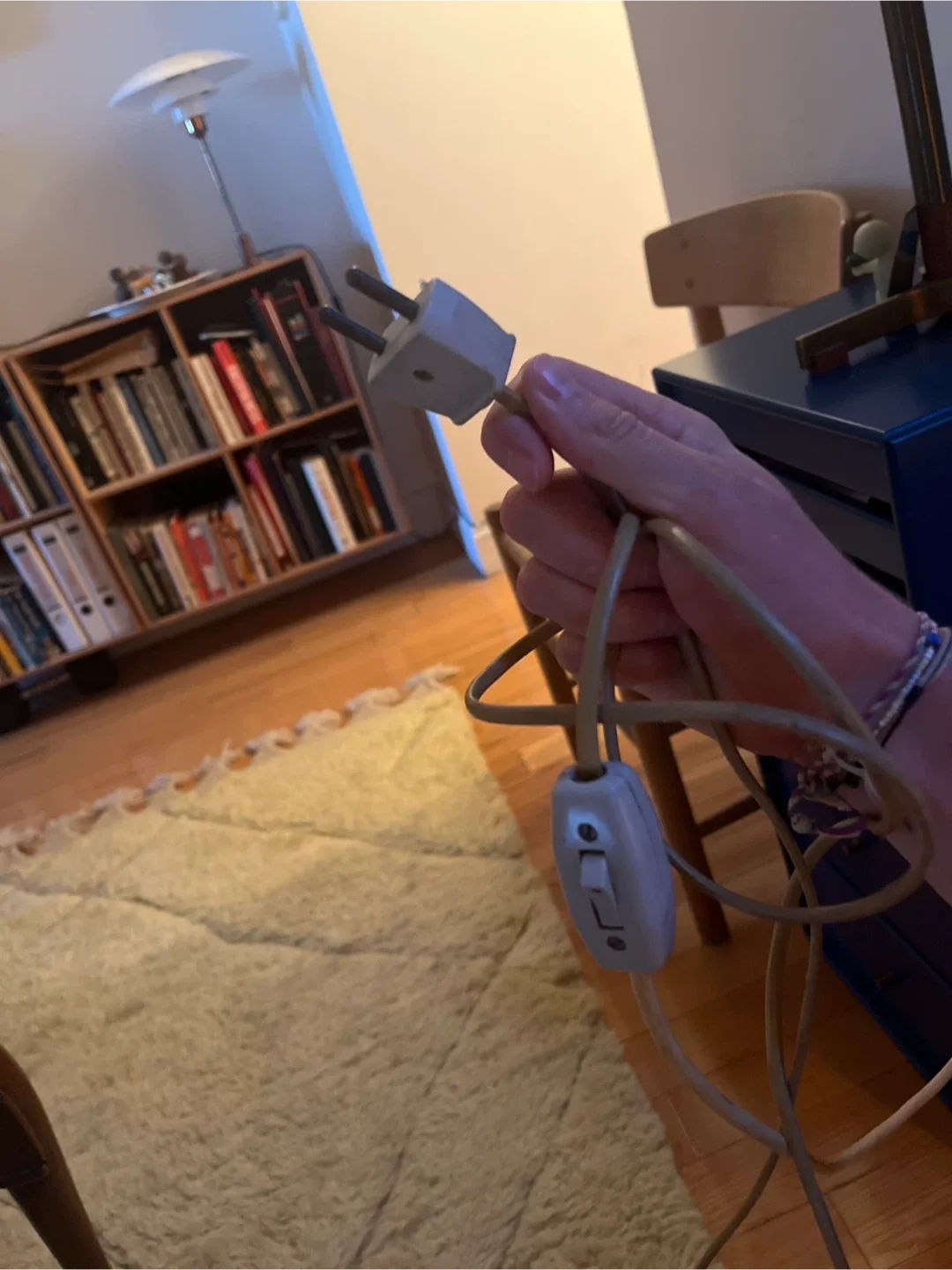 Mid-Century Brass & Teak Table Lamp – Scandinavian Design image indicator(6)