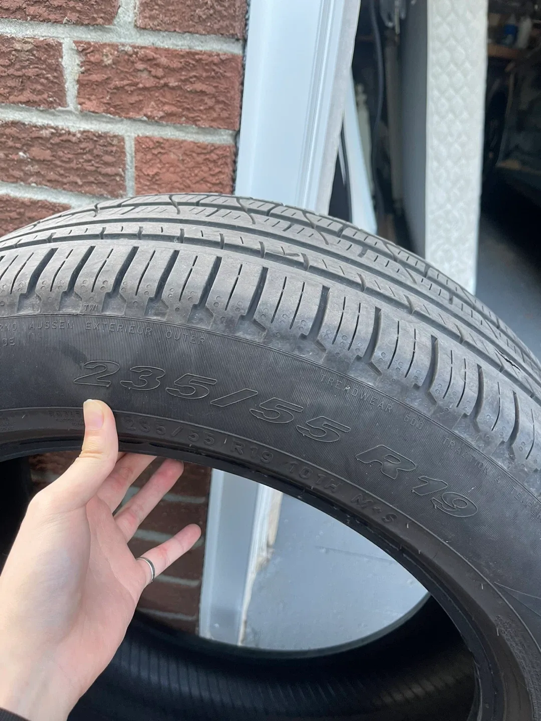 1x Pirelli Scorpion Run-Flat Tire size 235/55/R19 image indicator(2)