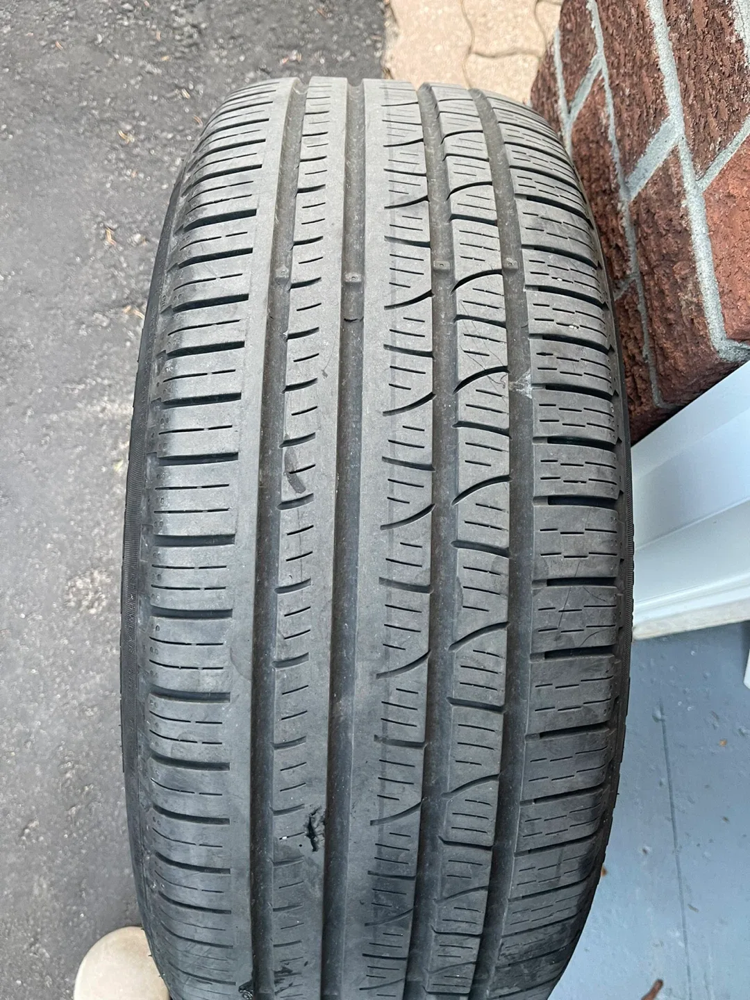 1x Pirelli Scorpion Run-Flat Tire size 235/55/R19 image indicator(3)