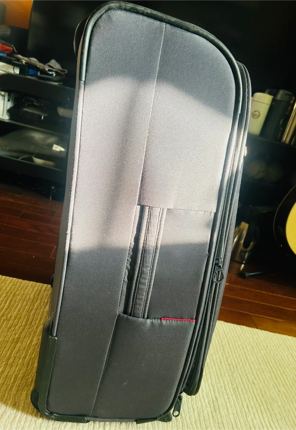 DELSEY Medium Expandable Luggage image indicator(5)