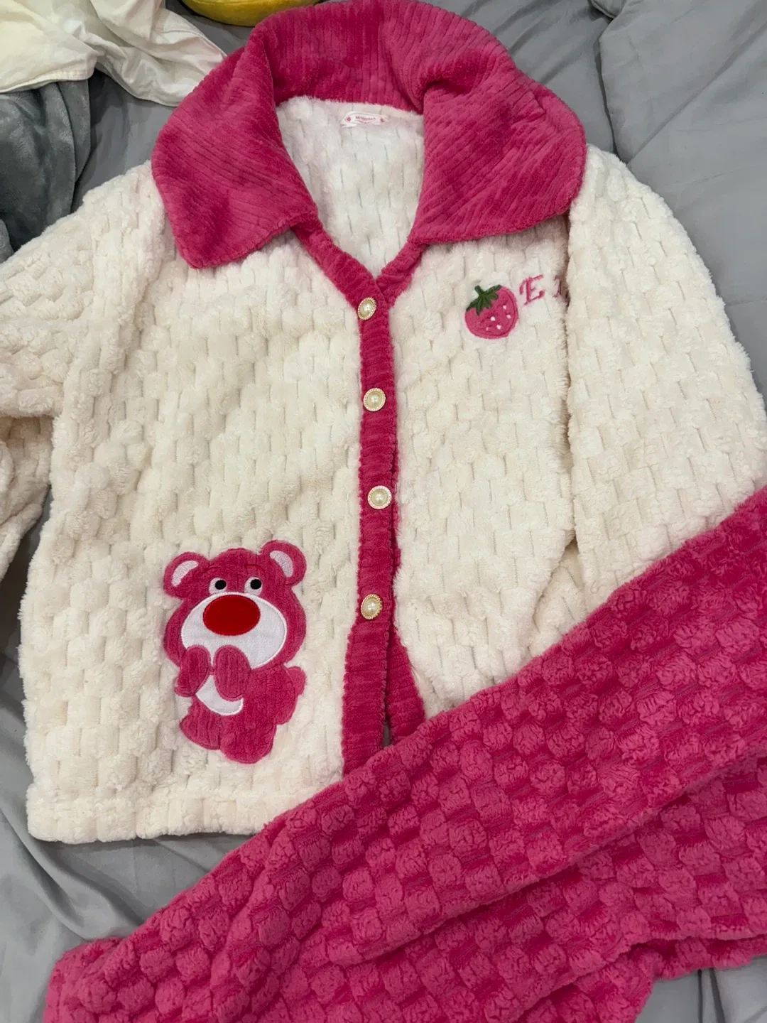 Lotso Pajama Set - Pink & White image indicator(2)