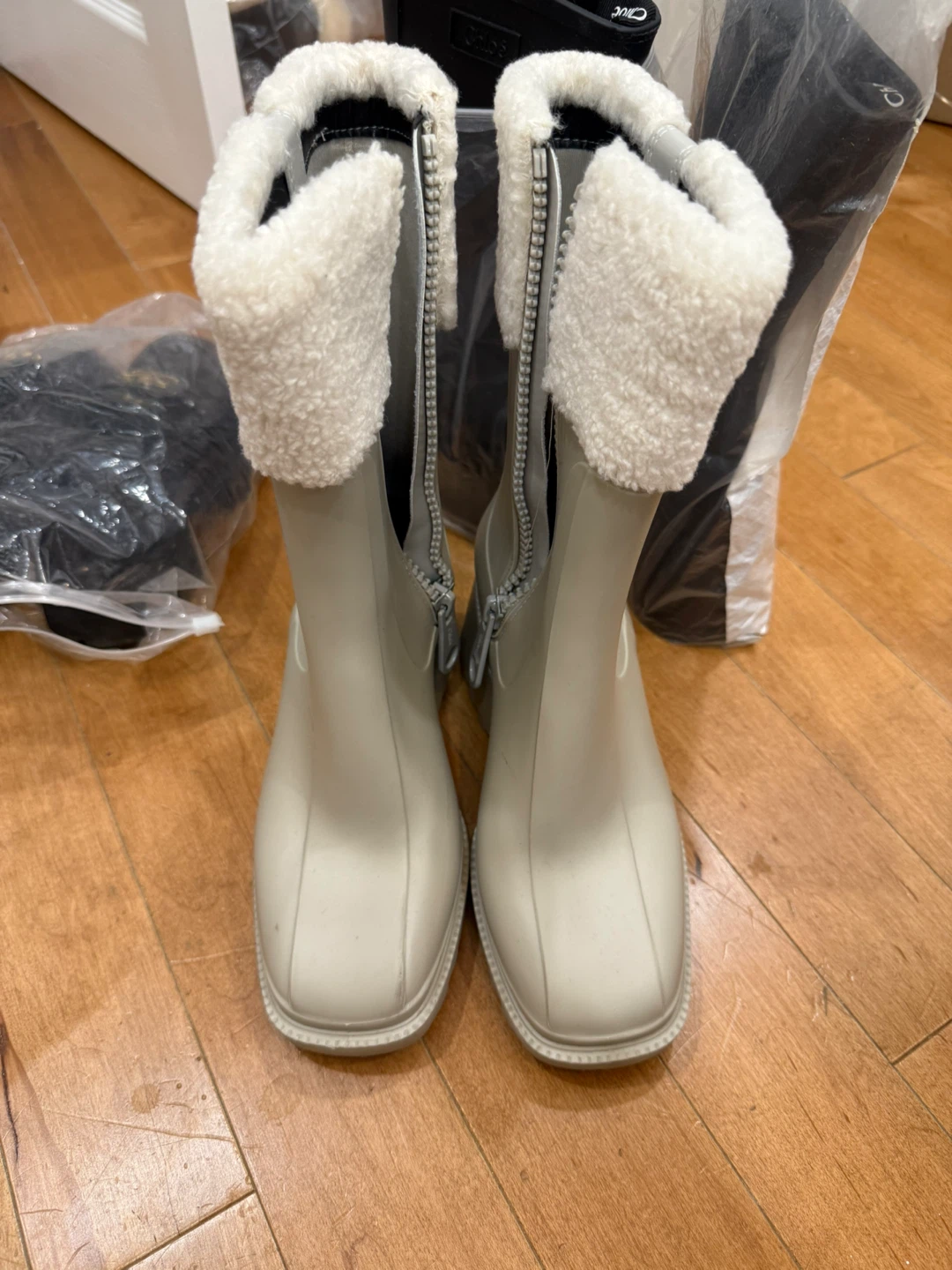 Chloé Women's Grey Rain Boots Size US 7