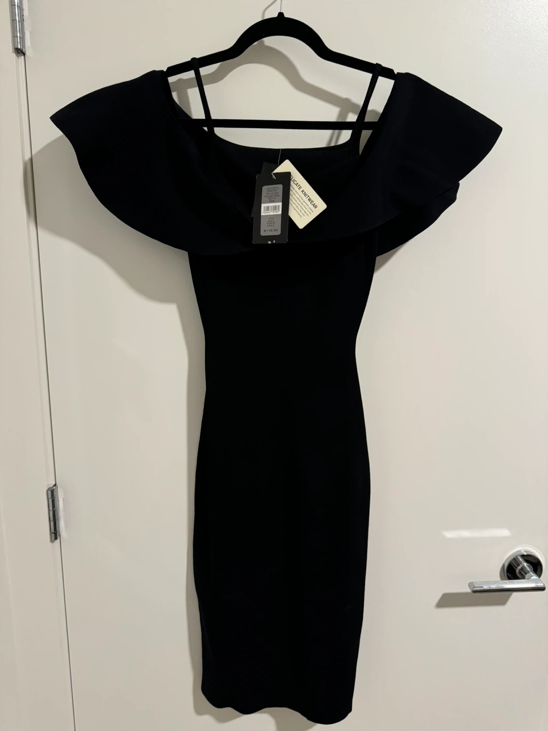 Elle Frill Cold Shoulder Dress - Size 2 (USA) - photo 2