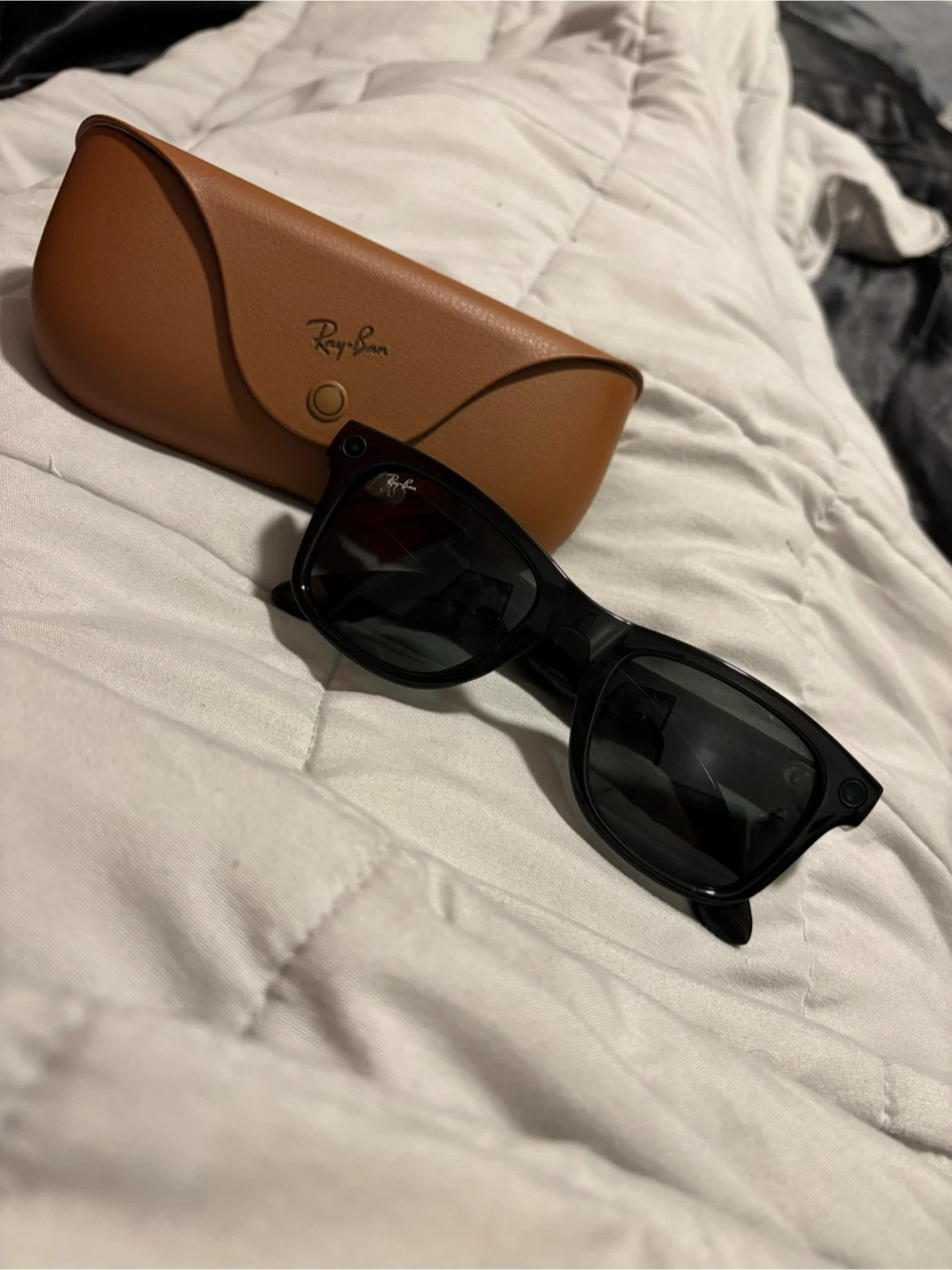 Ray-Ban Meta Wayfarer Smart Glasses - photo 5