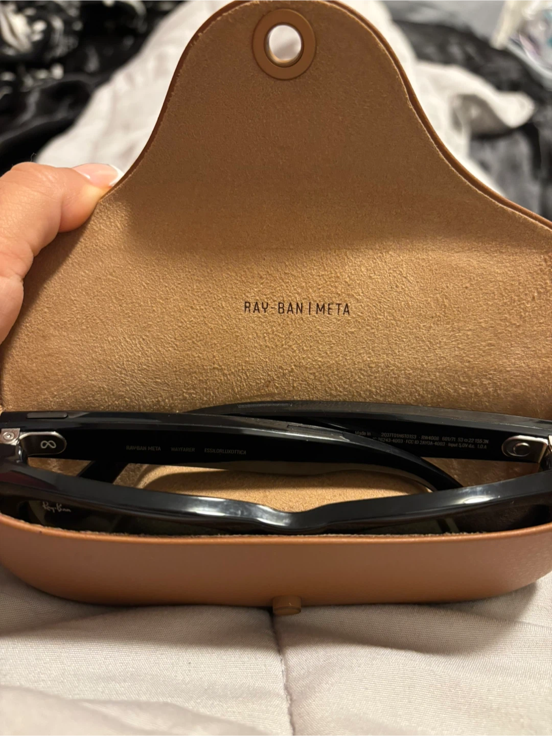 Ray-Ban Meta Wayfarer Smart Glasses - photo 2