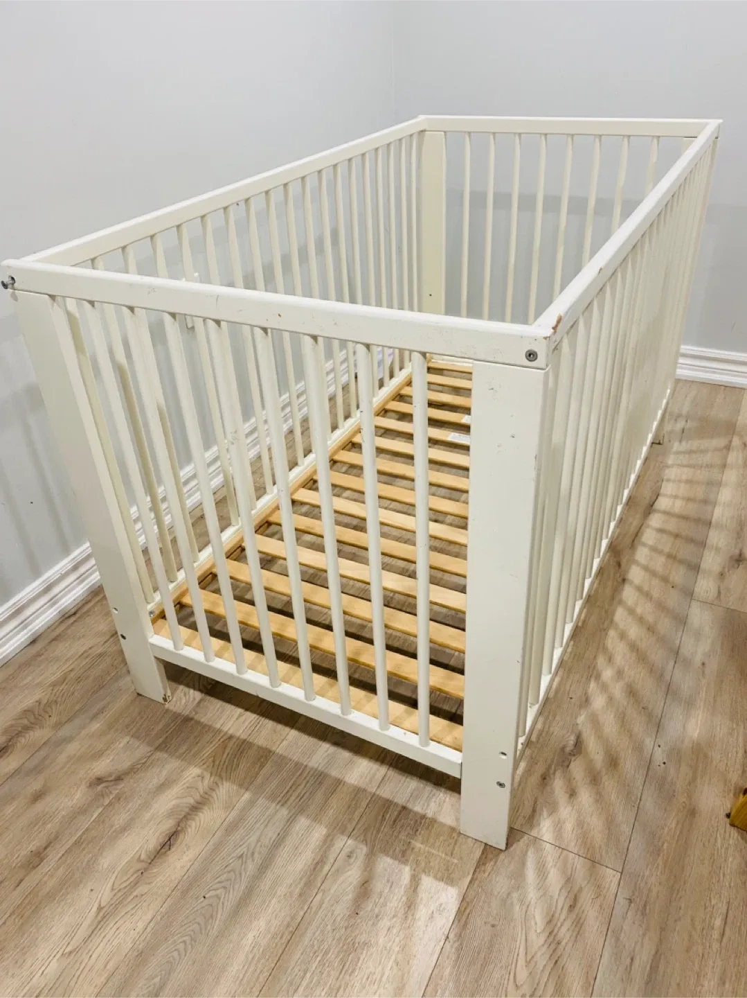 White Baby Crib – Great Deal! 🌼 thumbnail