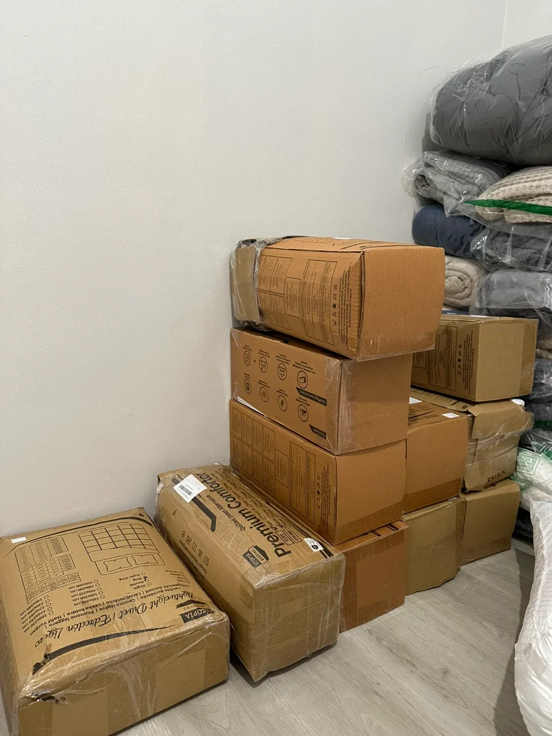 All Season Comforters - Premium & Lightweight image indicator(3)