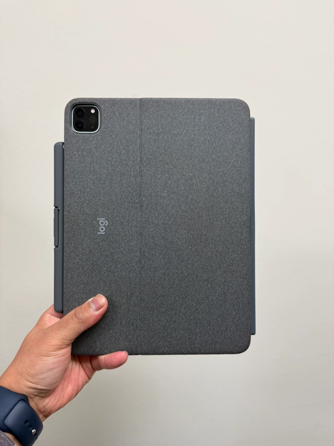 IPad Pro 11 M1 128GB with Logitech Combo Touch and Apple Pencil - photo 2