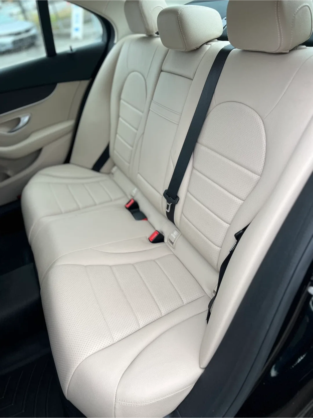 Mercedes-Benz C300 4MATIC image indicator(9)