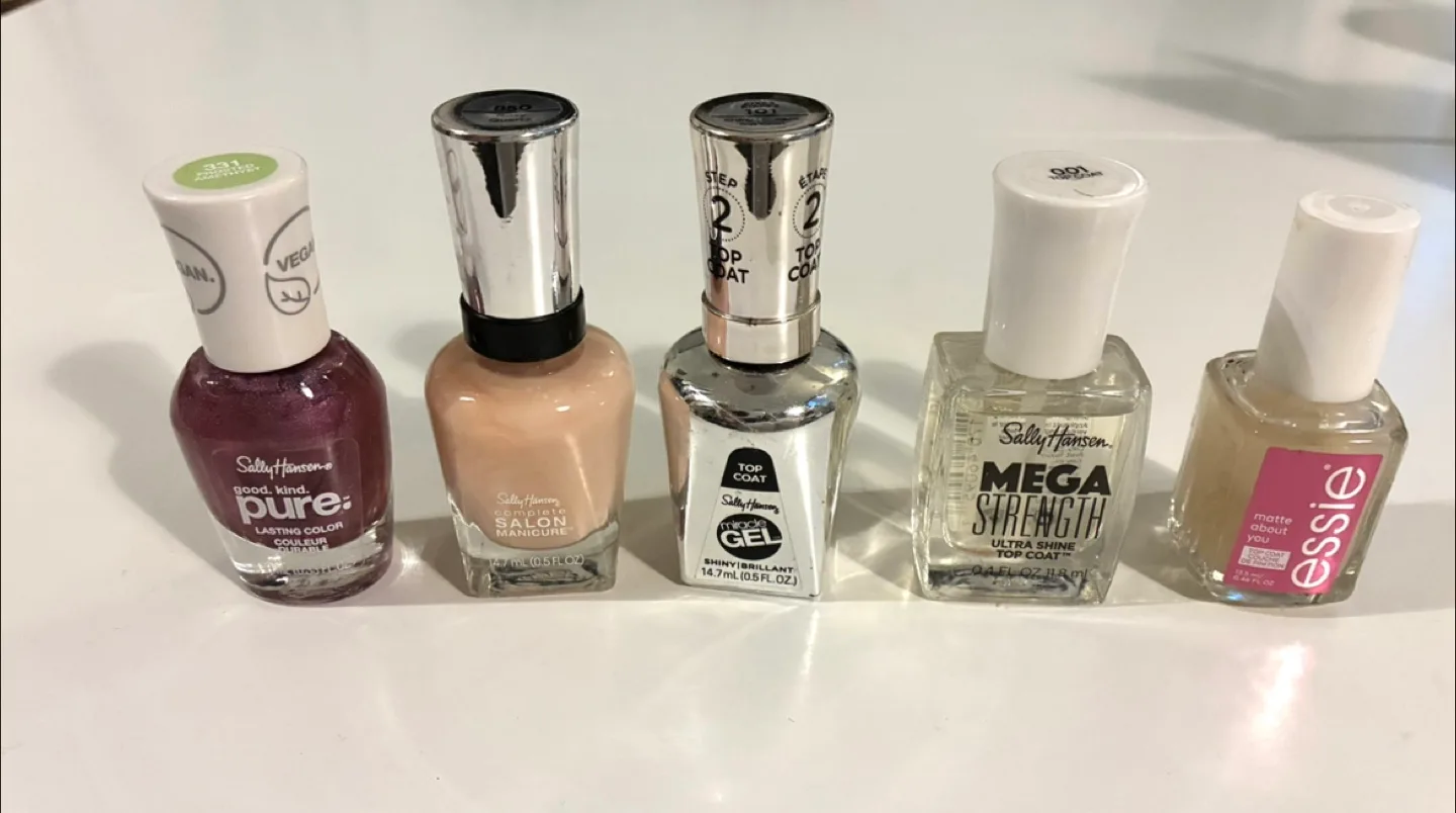 5 nail polishes thumbnail
