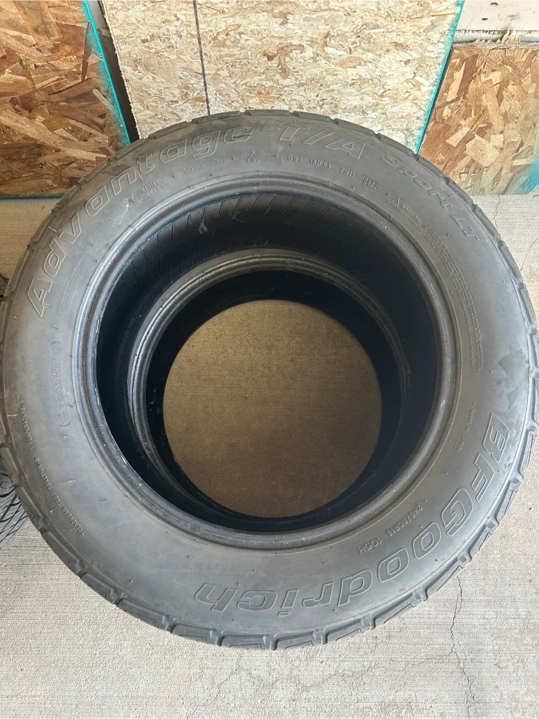 SET OF BRIDGESTONE ALL WEATHER TIRES 245/60R18 Tires image indicator(3)