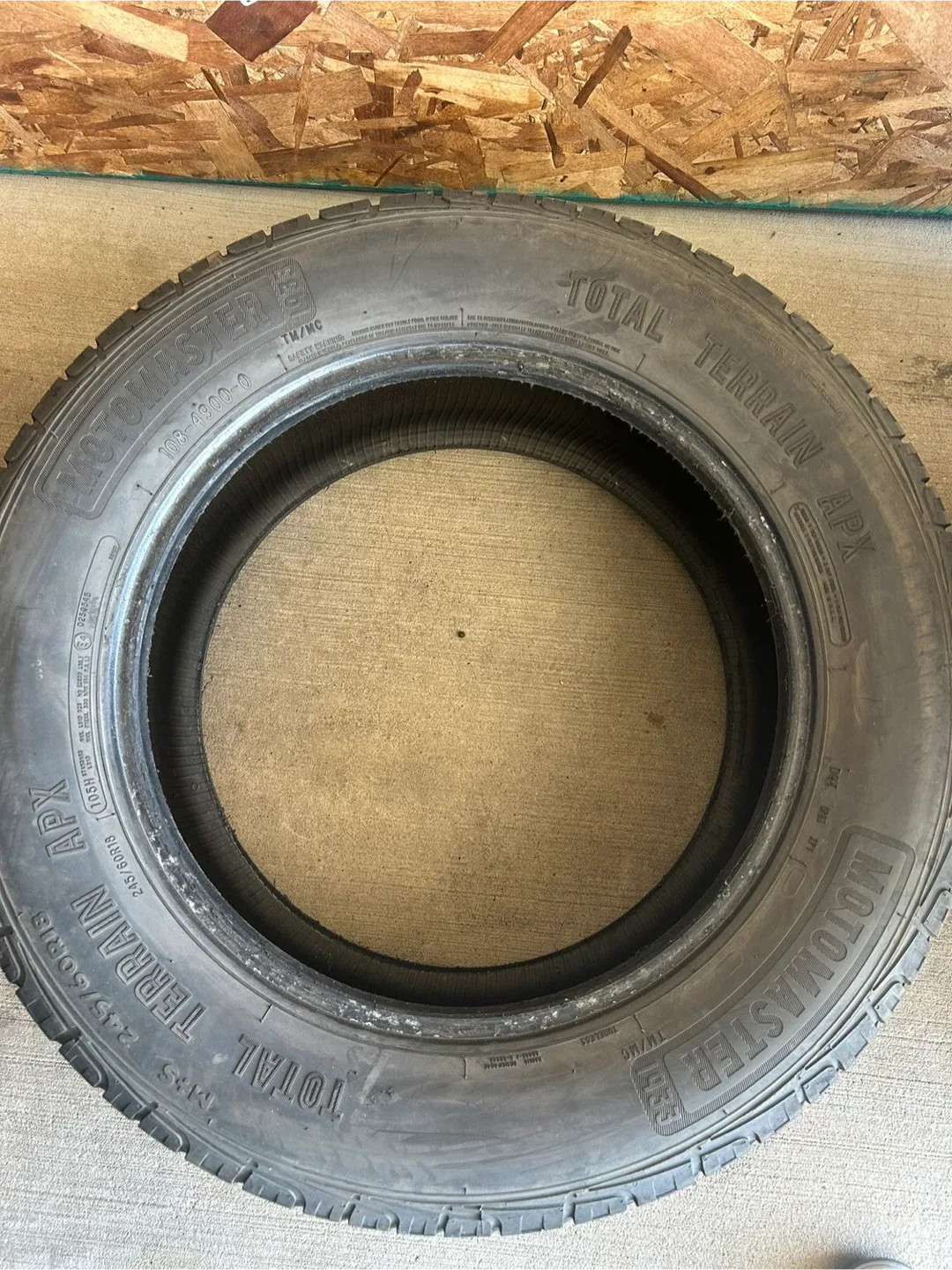 SET OF BRIDGESTONE ALL WEATHER TIRES 245/60R18 Tires image indicator(2)