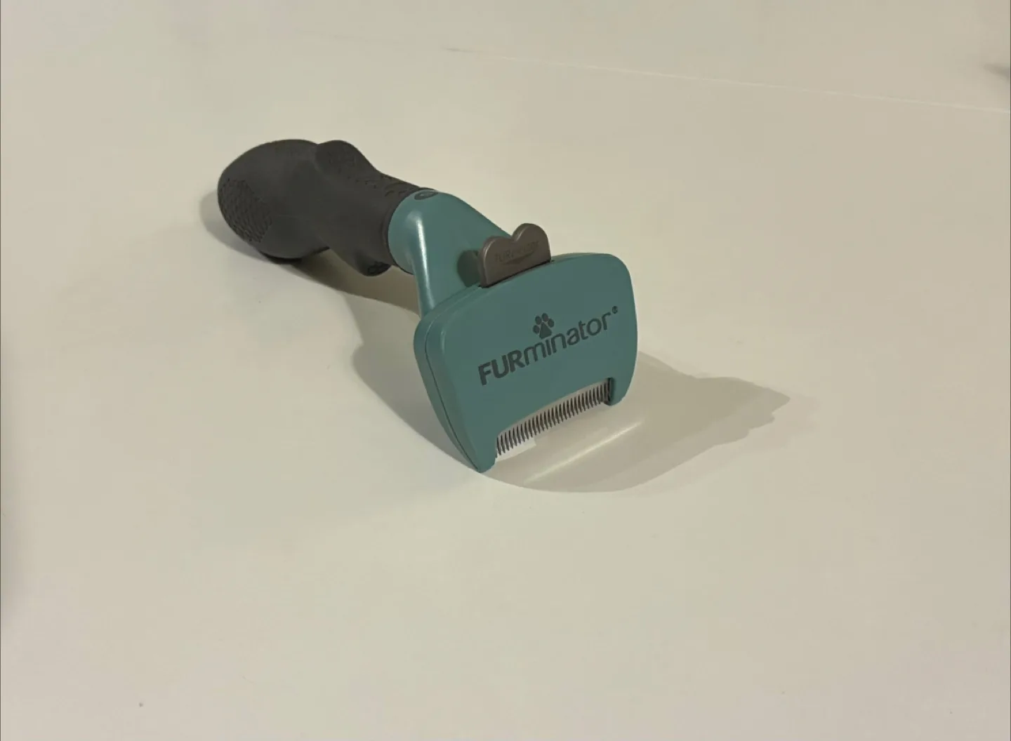 Furminator brush for cats and dogs thumbnail