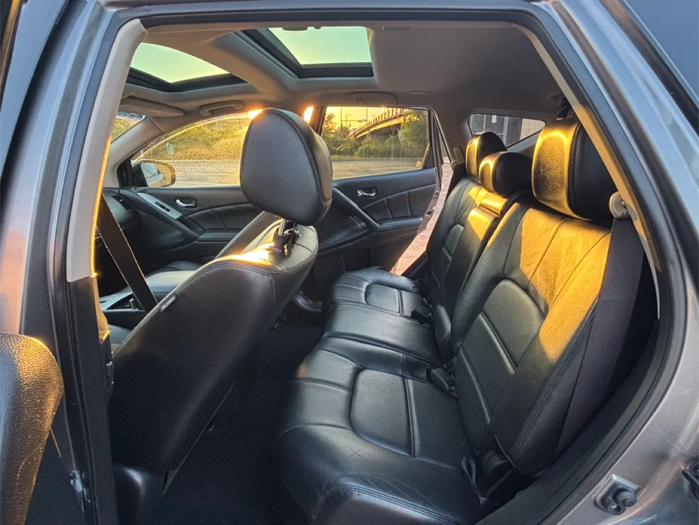 2014 Nissan Murano SL AWD – Clean Title – 154k miles image indicator(5)