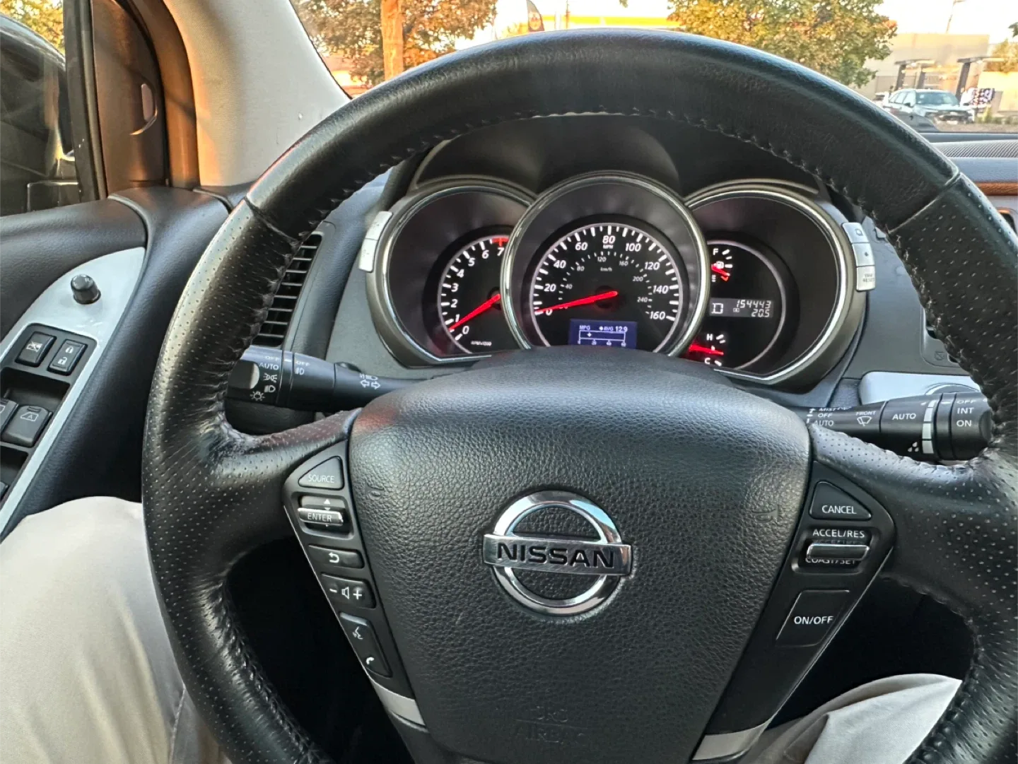 2014 Nissan Murano SL AWD – Clean Title – 154k miles image indicator(7)