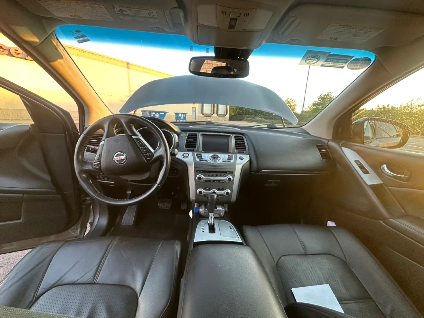 2014 Nissan Murano SL AWD – Clean Title – 154k miles image indicator(8)