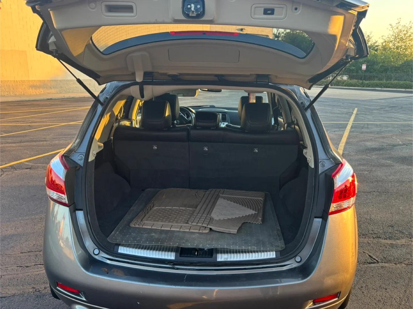 2014 Nissan Murano SL AWD – Clean Title – 154k miles image indicator(10)